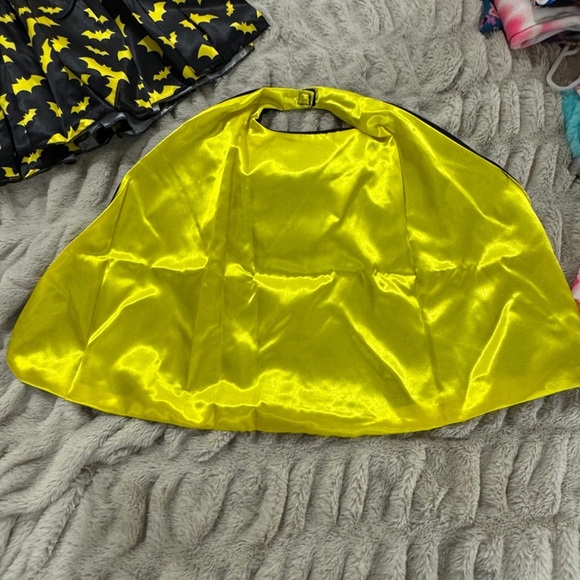 Batgirl 5-Piece Dress-Up Costume Set size 5-7 yrs - Picture 6 of 10